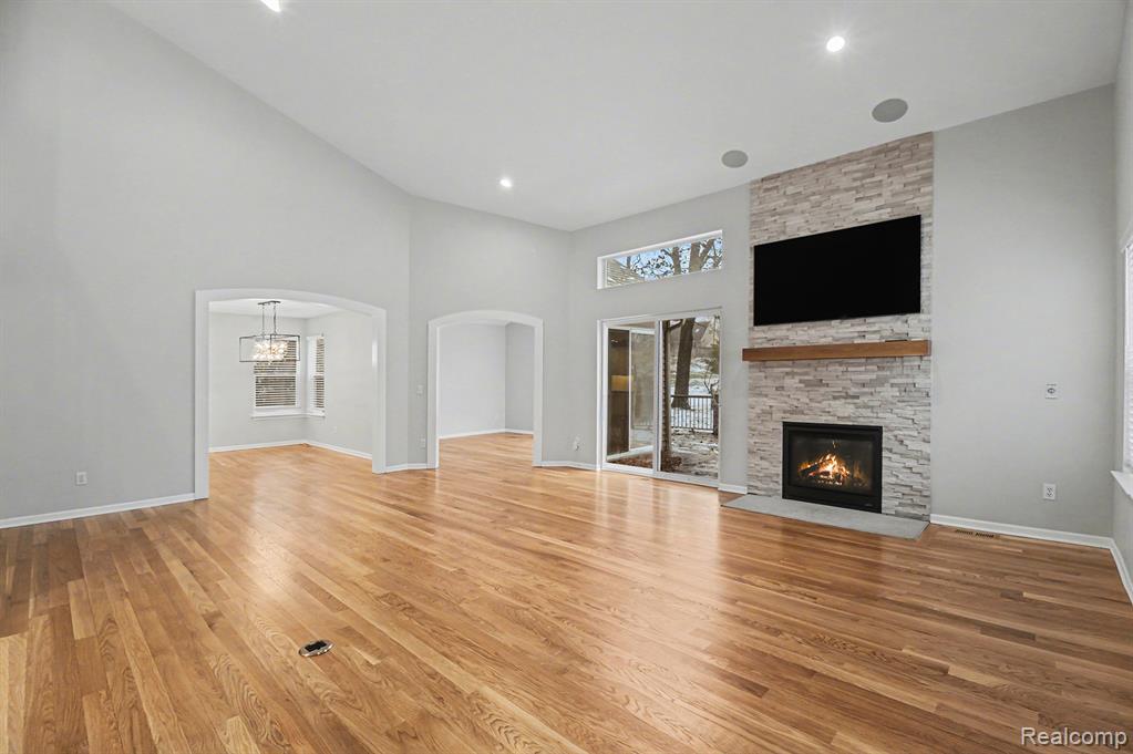 761 Milford Glen Court, Milford, MI 48381 — Photo 2