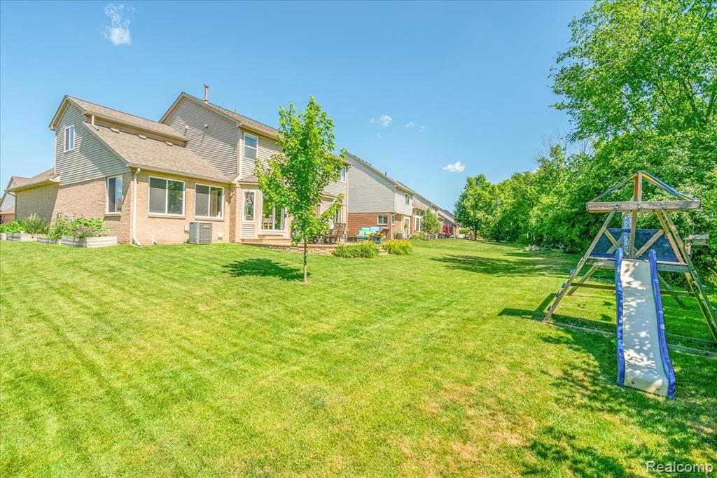 9193 E Walden Drive, Belleville, MI 48111 — Photo 6
