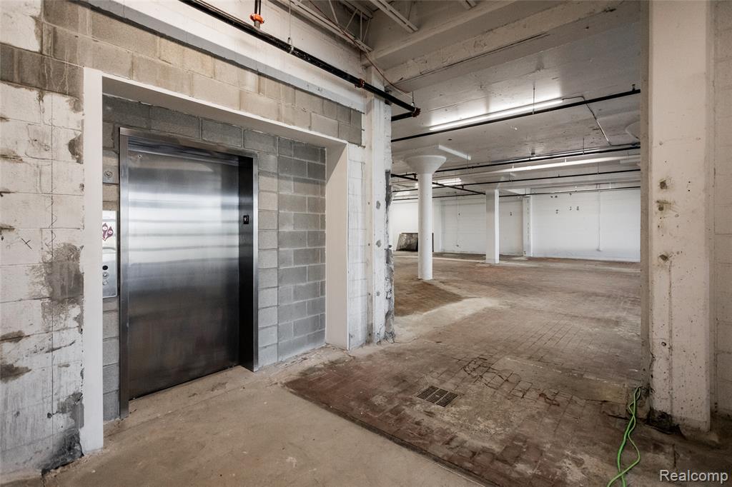 2000 Division Street, Detroit, MI, 48207