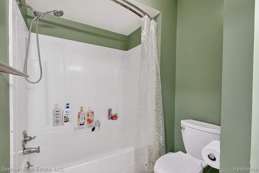 10791 Rattalee Lake Road, Davisburg, MI 48350 — Photo 16