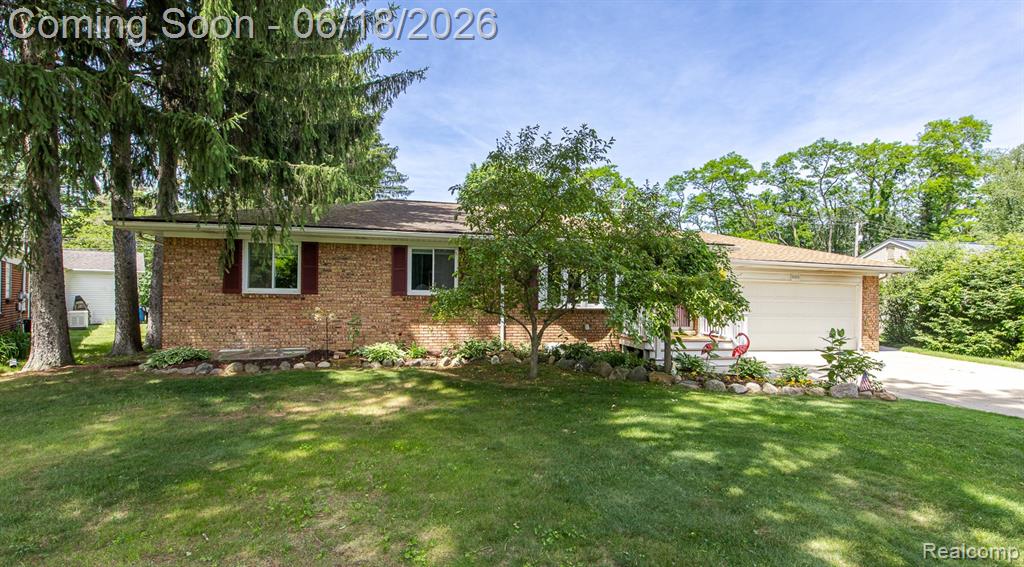 880 Joslyn Road, Lake Orion, MI 48362 — Photo 2