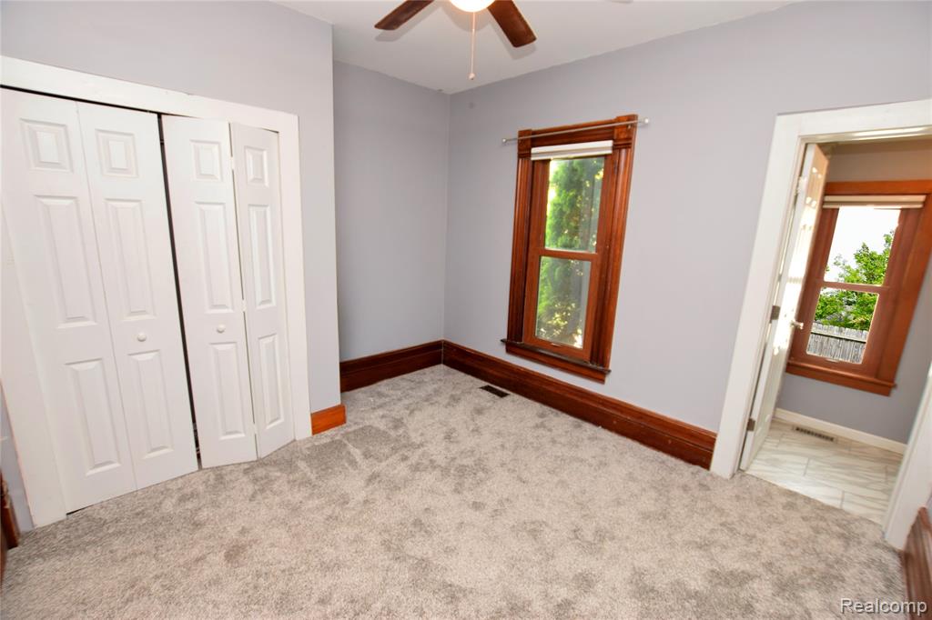 404 N Adelaide Street, Fenton, MI 48430 — Photo 8