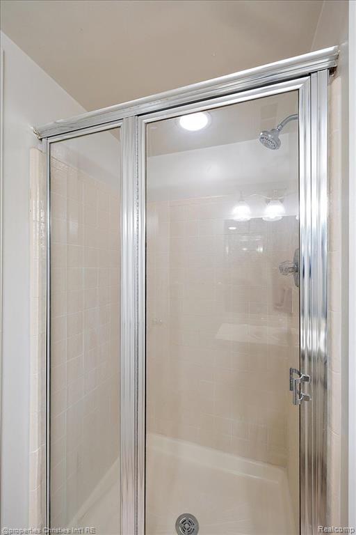 1806 S Hill Boulevard, Bloomfield Hills, MI 48304 — Photo 33