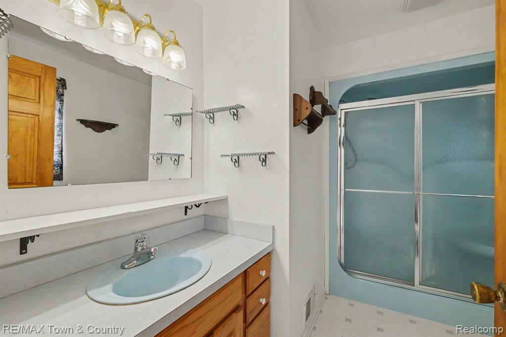 1291 W Tobias Road, Clio, MI 48420 — Photo 12