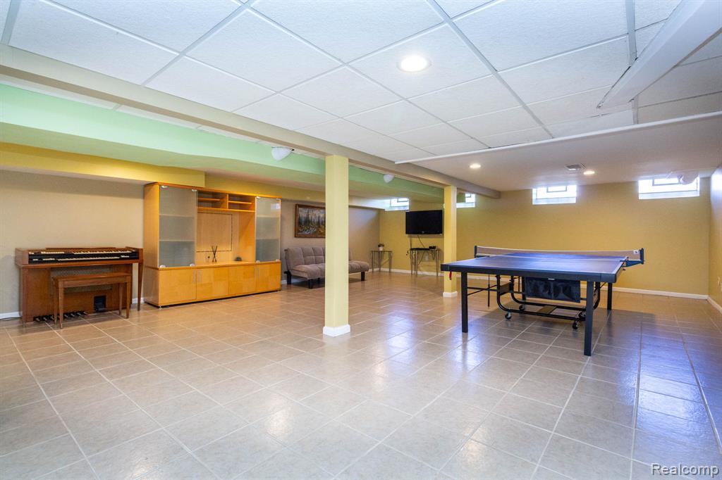 27948 Green Willow Street, Farmington, MI 48331 — Photo 40