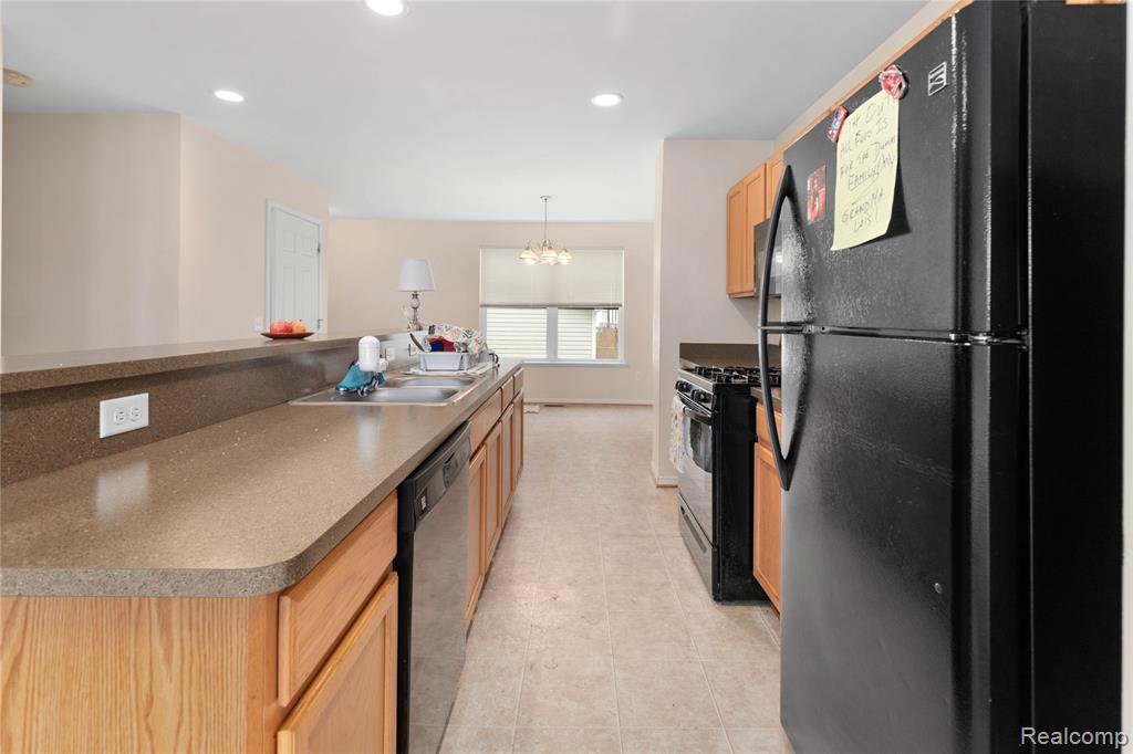 5181 Yemans Street, Hamtramck, MI 48212 — Photo 5