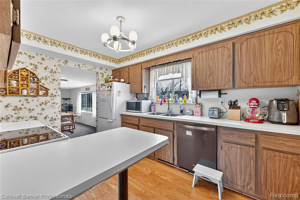 2556 N Williams Lake Rd. Road, Waterford, MI 48327 — Photo 6