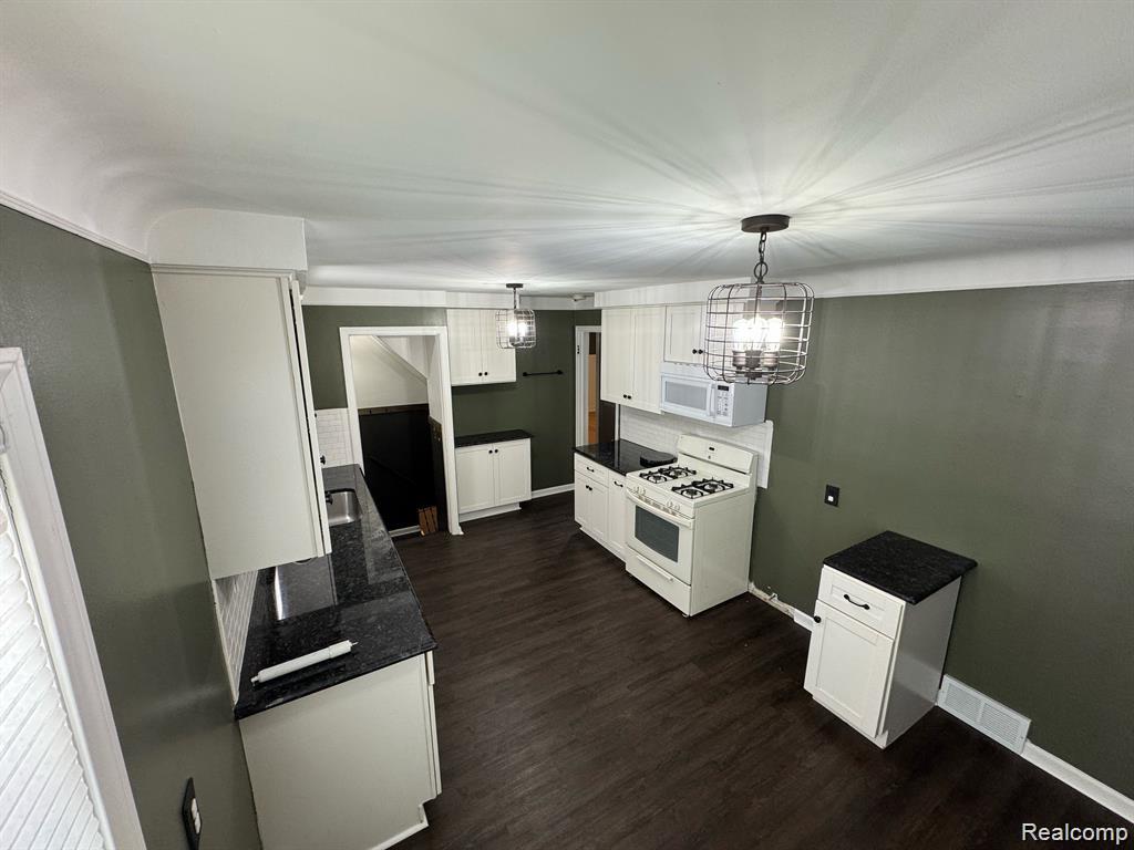405 N LAFAYETTE Street, Dearborn, MI 48128 — Photo 9