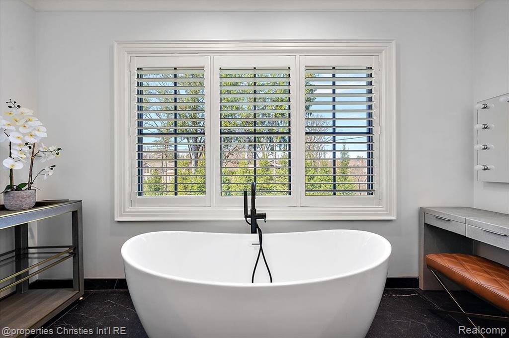 750 Kennebec Court, Bloomfield Hills, MI 48304 — Photo 43