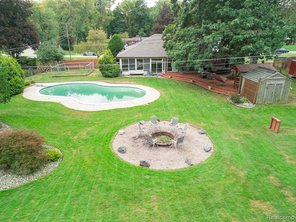 8871 SUNCREST Drive, Sterling Heights, MI 48314 — Photo 3