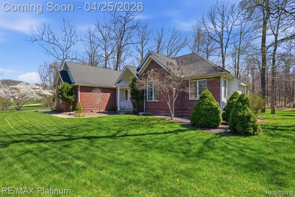 7548 Elmbrooke Way, Brighton, MI 48116 — Photo 2