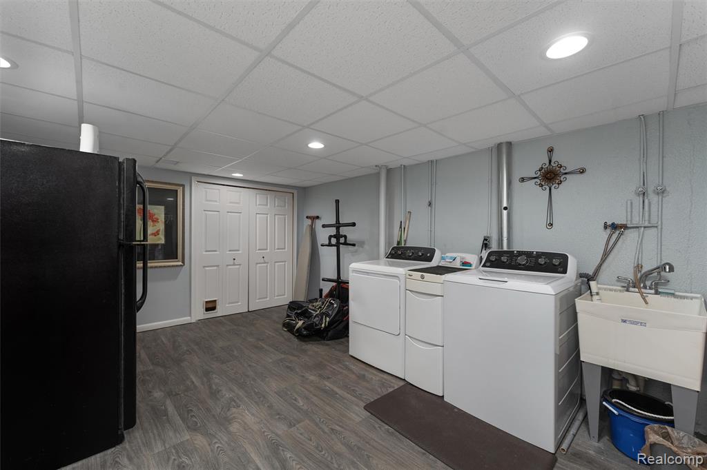 35074 Windsor Drive, New Baltimore, MI 48047 — Photo 17