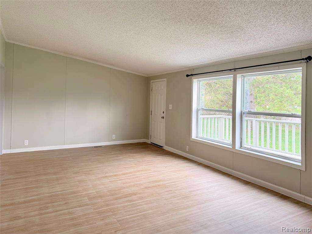 7033 E Mount Morris Road, Otisville, MI 48463 — Photo 6
