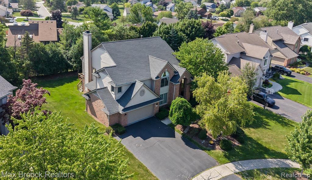 5101 Village Commons Drive, West Bloomfield, MI — Photo 3