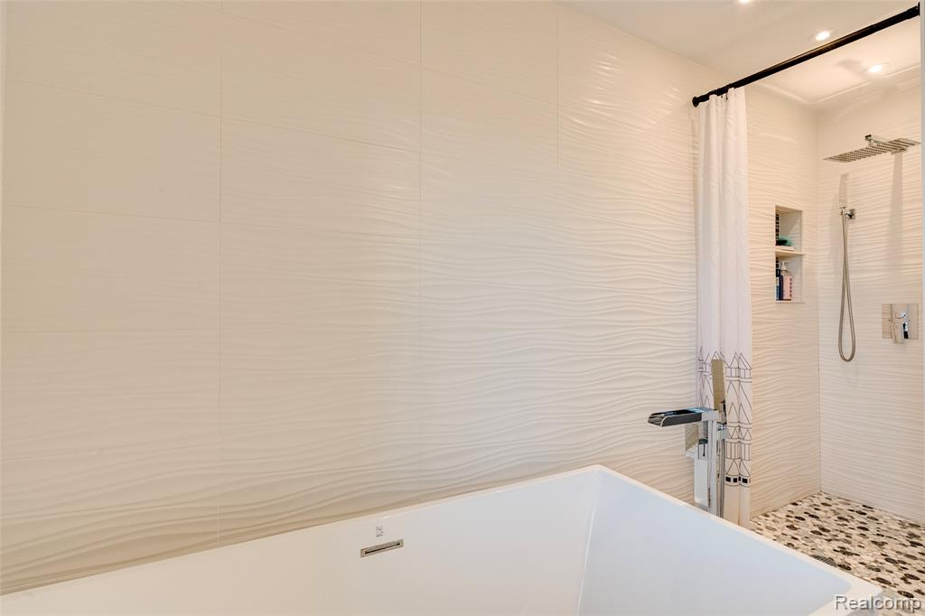 41643 Tera Lane, Novi, MI — Photo 28