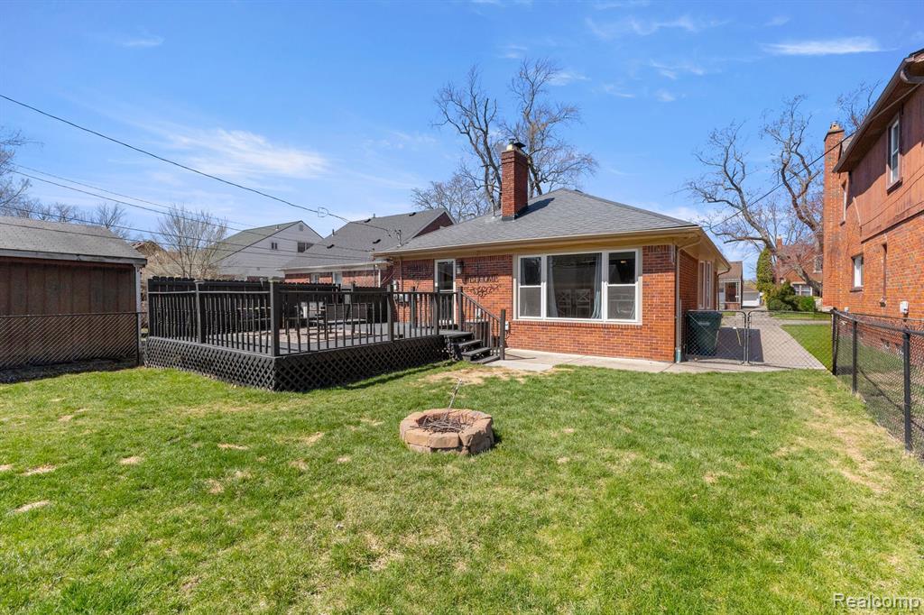 823 NEW YORK Avenue, Lincoln Park, MI 48146 — Photo 31