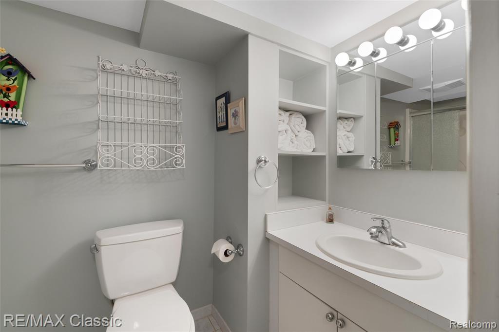 804 Bonita Drive, White Lake, MI 48383 — Photo 28
