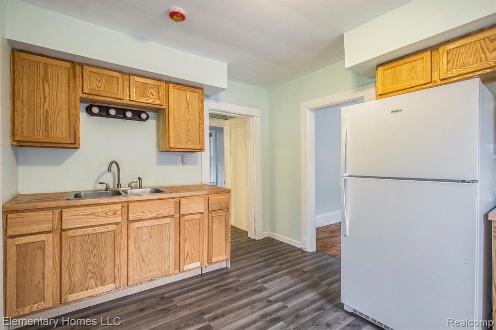 405 N Main Street, Imlay City, MI 48444 — Photo 8