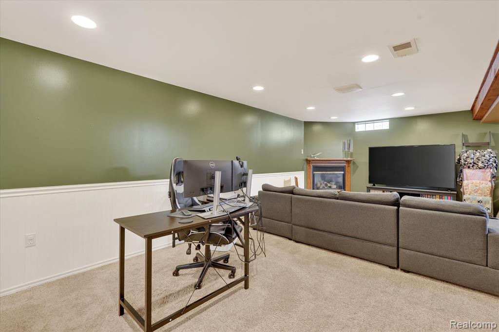 743 Dunreath Street, Walled Lake, MI 48390 — Photo 25
