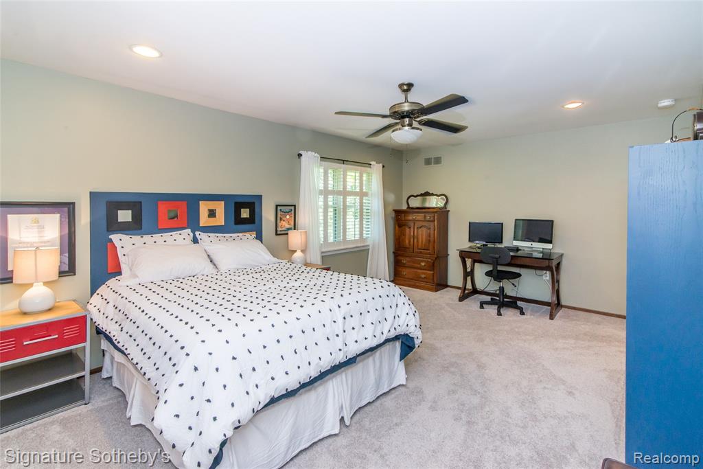 576 Ten Point Drive, Rochester Hills, MI 48309 — Photo 29