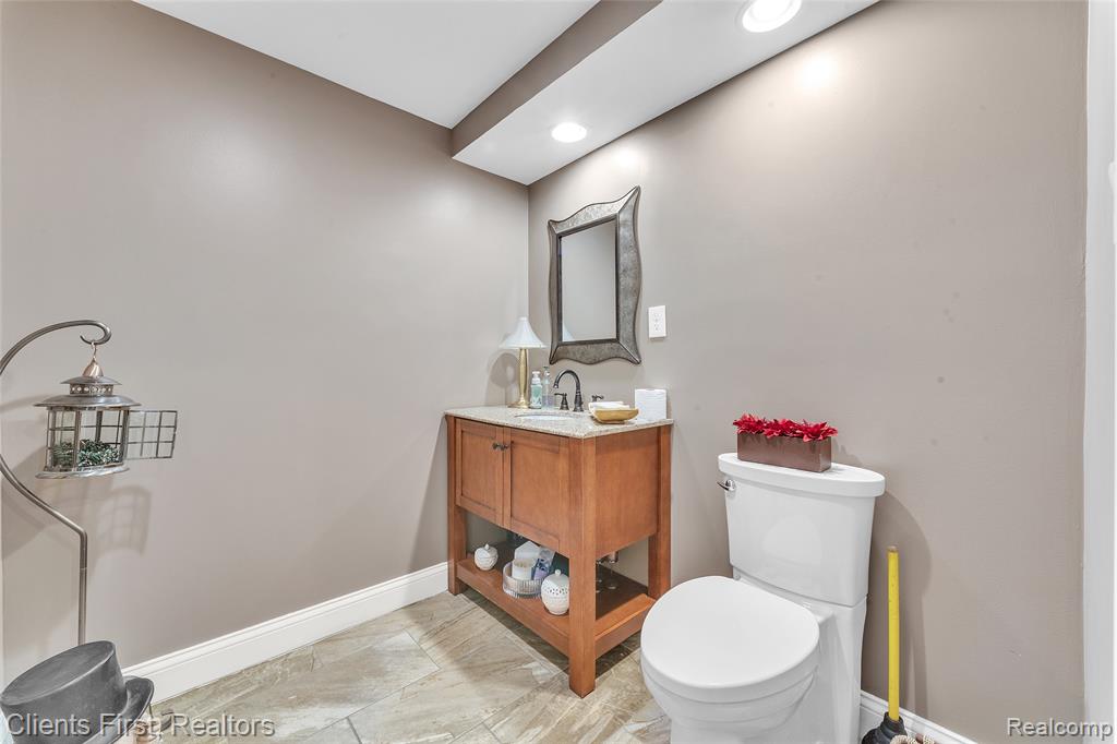 44497 White Pine Circle W, Northville, MI 48168 — Photo 46