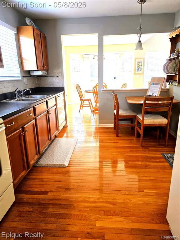 753 Woodhaven Drive, Commerce Twp, MI 48390 — Photo 8