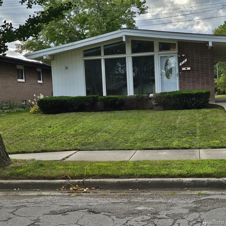 413 Thors Street, Pontiac, MI 48342 — Photo 2