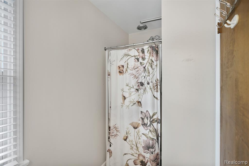 682 Zehnder Drive, Frankenmuth, MI 48734 — Photo 33