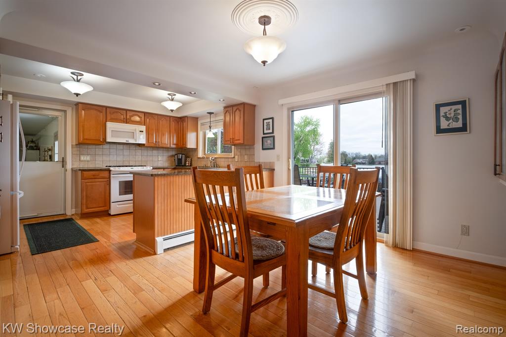 9145 SANDY RIDGE Drive, White Lake, MI — Photo 11