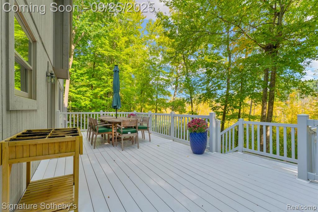5226 Forest Valley Drive, Clarkston, MI 48348 — Photo 34
