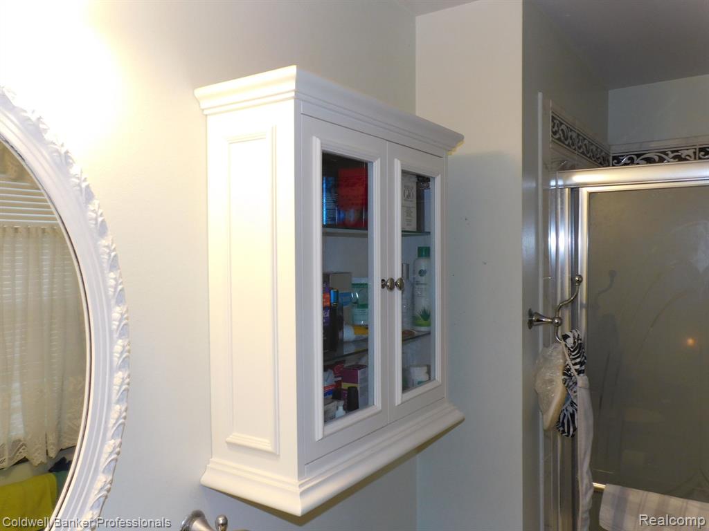 5244 Folkstone Drive, Troy, MI 48085 — Photo 24