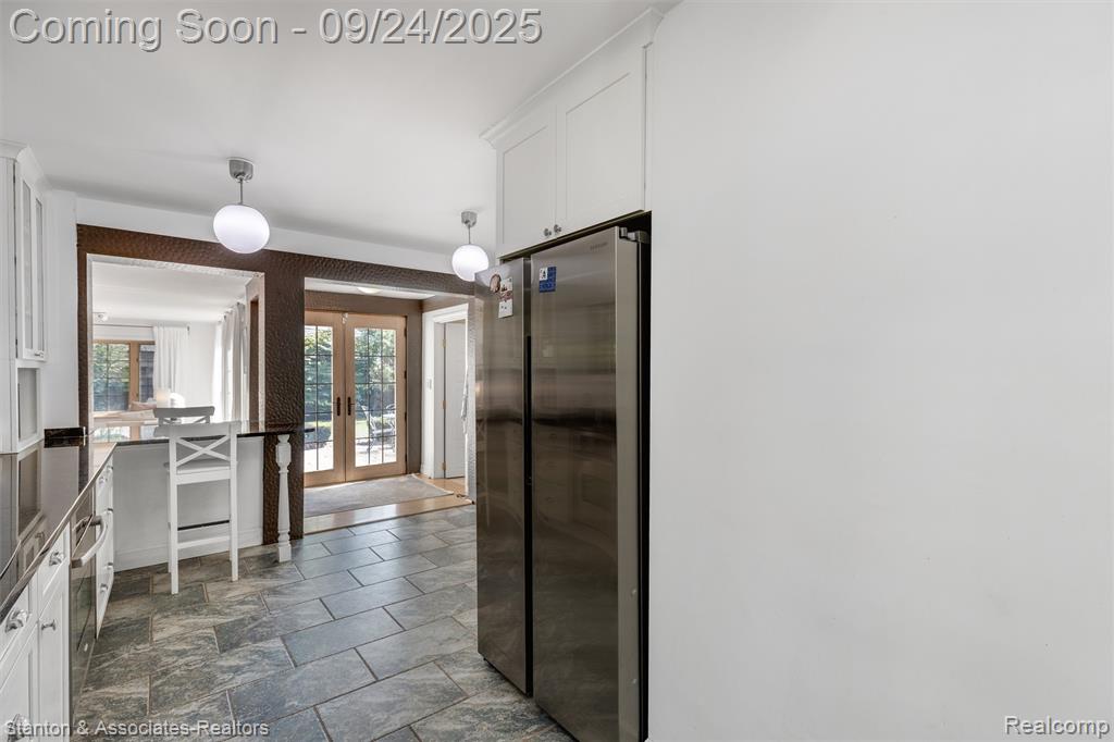 636 Waddington Street, Bloomfield Hills, MI 48301 — Photo 17