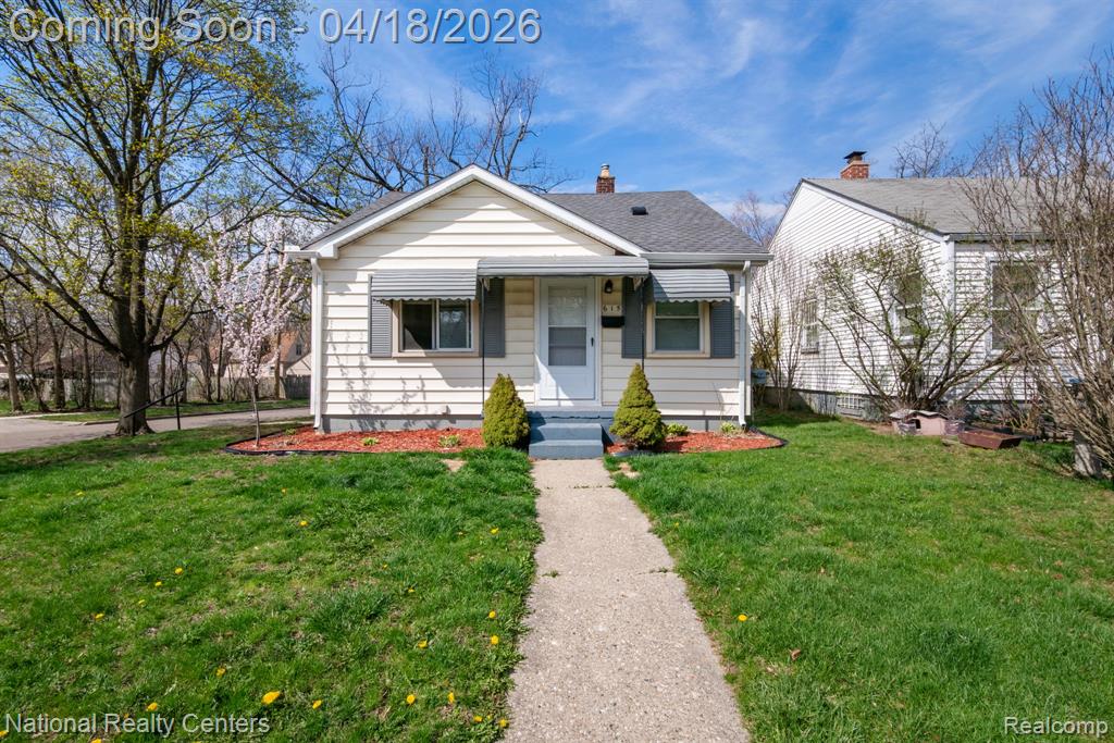 615 Lenox Avenue, Pontiac, MI 48340 — front exterior