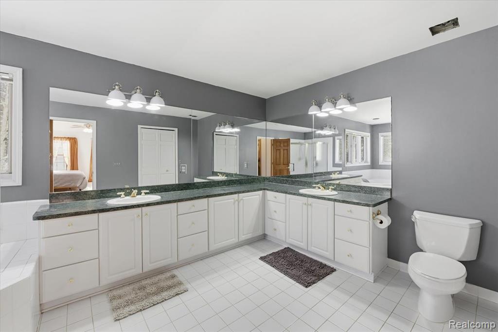 5372 Princeton Court, Brighton, MI 48116 — Photo 21