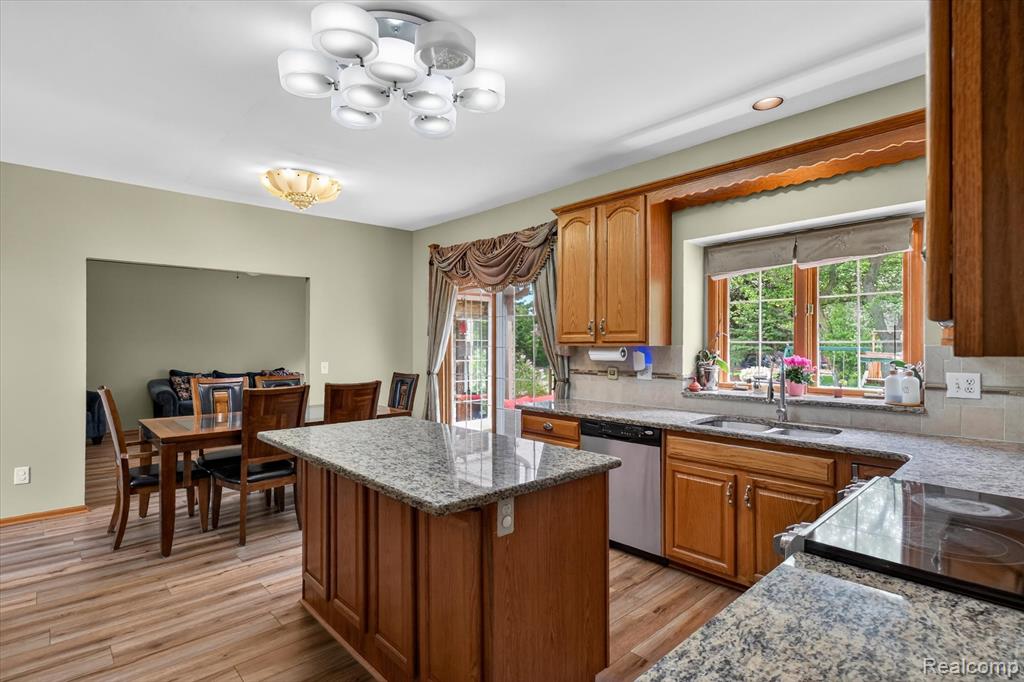 7340 Briargate Drive, Canton, MI 48187 — Photo 20