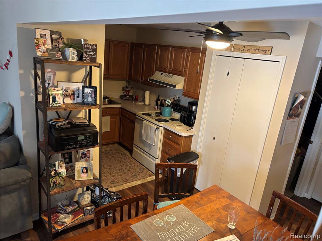 50413 Bay Run S, 15, Chesterfield, MI 48047 — Photo 7