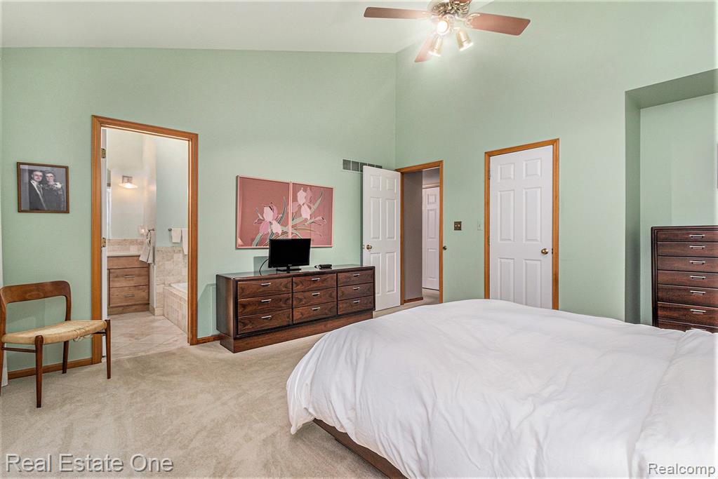 3125 N Tipsico Lake Road, Hartland, MI 48353 — Photo 18