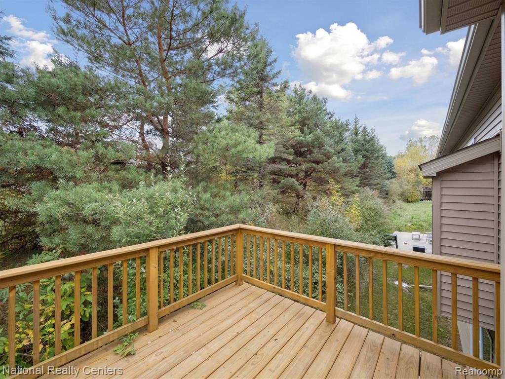 13163 Harbor Landings Drive, 112, Fenton, MI 48430 — Photo 36
