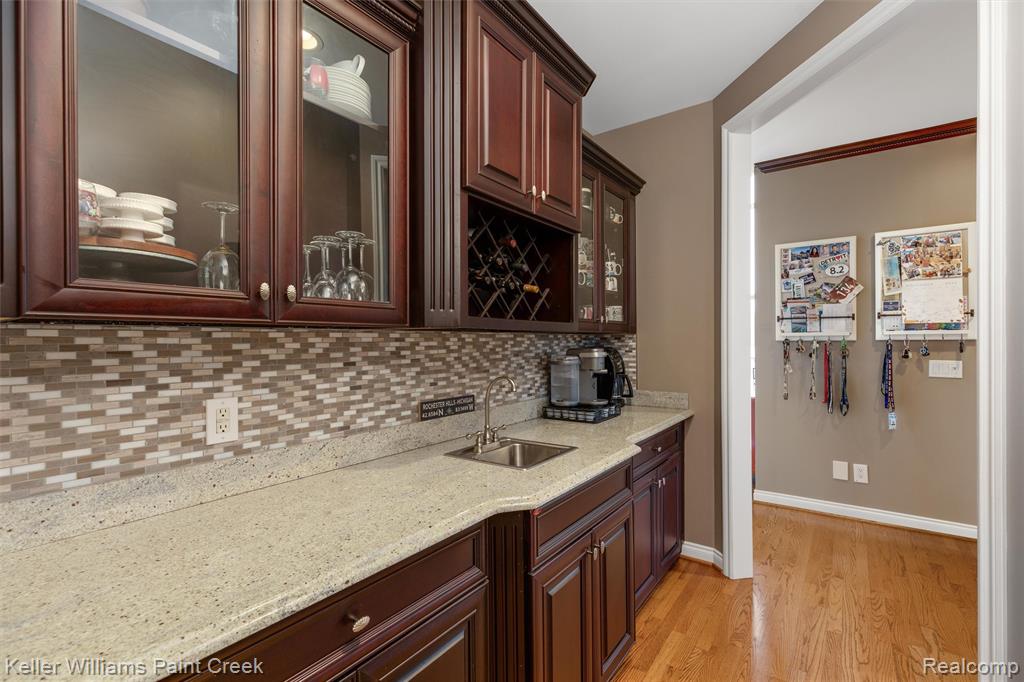676 Majestic, Rochester Hills, MI 48306 — Photo 15
