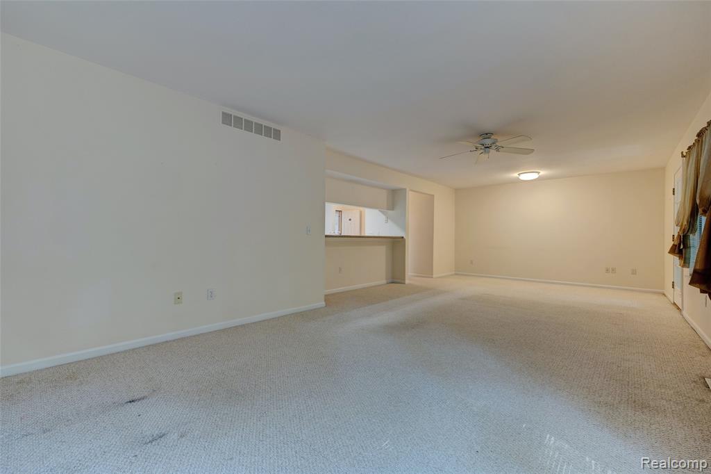 12364 Saint Andrews Way, 66, Fenton, MI 48430 — Photo 14