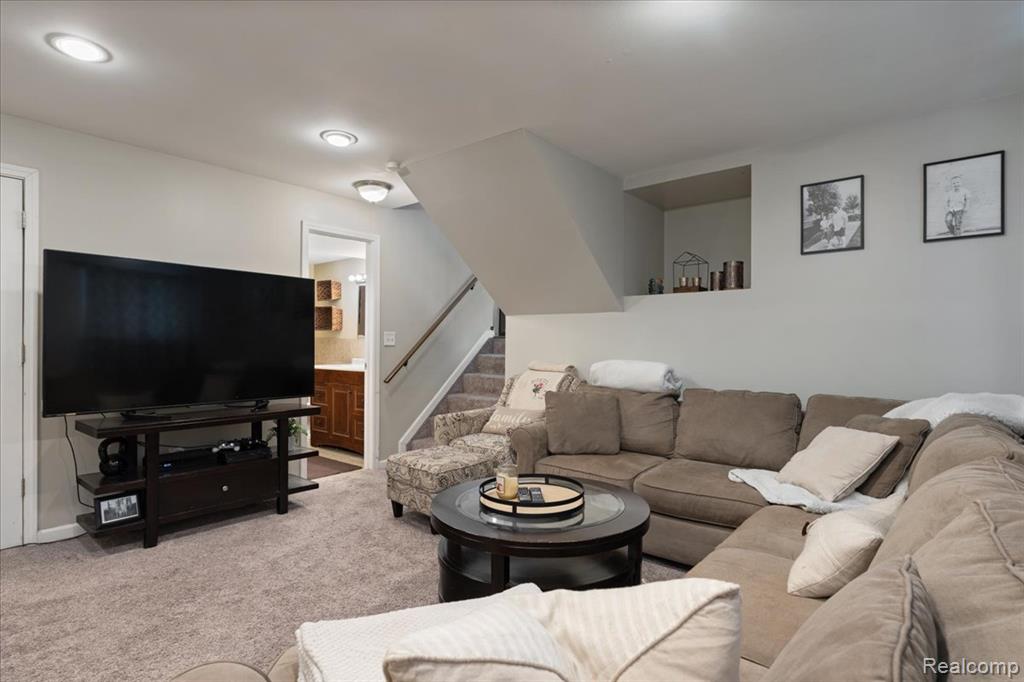 477 Barchester Street, Westland, MI 48186 — Photo 26