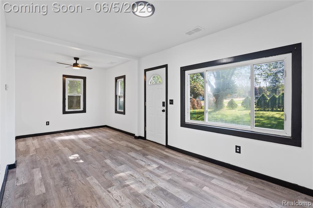 8053 Leadley Avenue, Mount Morris, MI 48458 — Photo 10