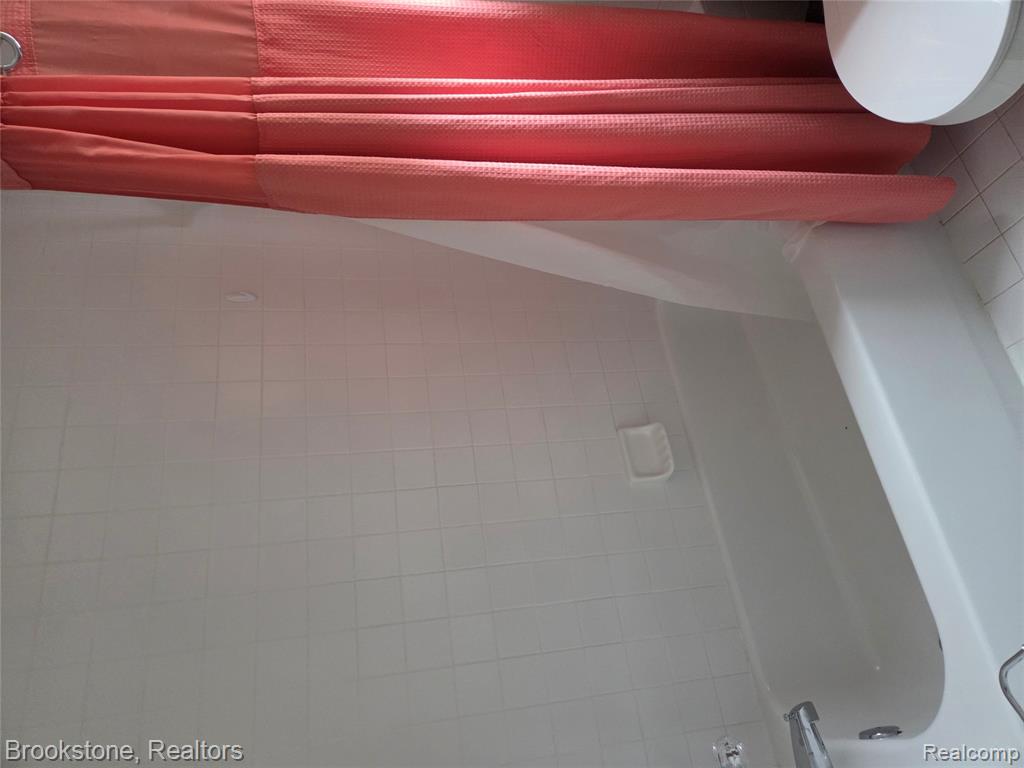 35484 Grant, New Baltimore, MI 48047 — Photo 31