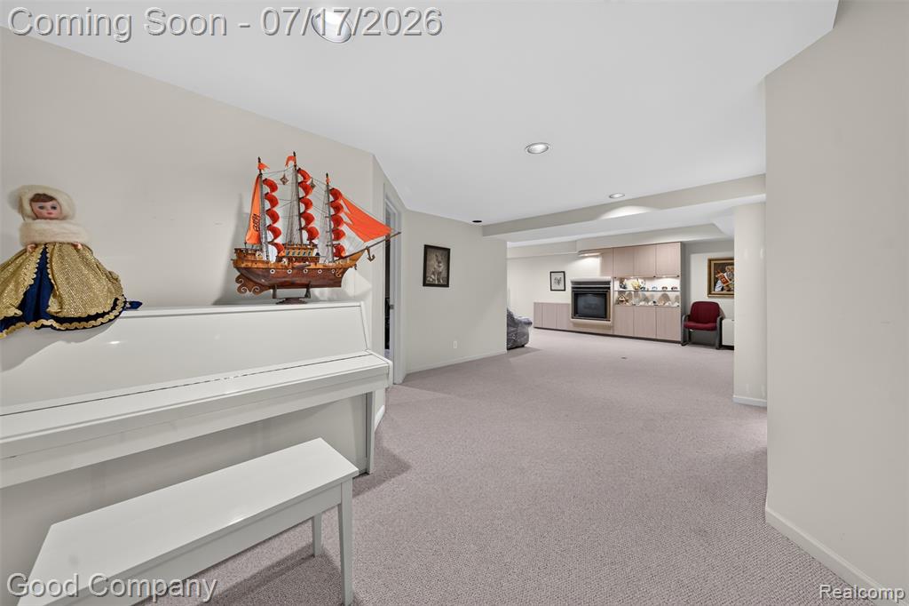 6698 Carlyle Court, West Bloomfield, MI — Photo 35