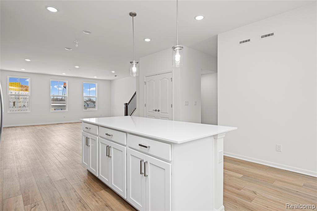 43071 Atwood Avenue, Novi, MI — Photo 17