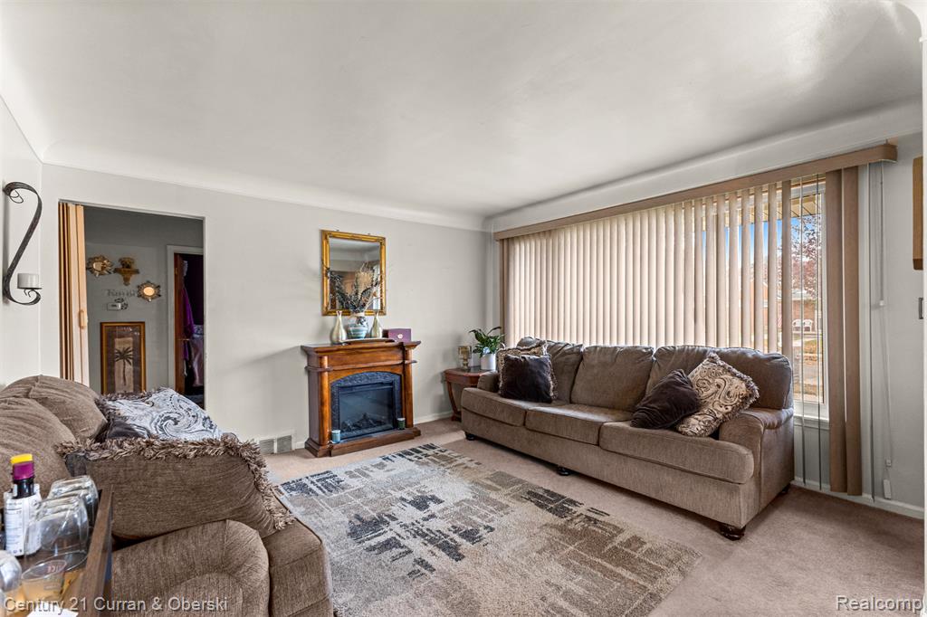 22151 Whitmore Street, Oak Park, MI 48237 — Photo 3