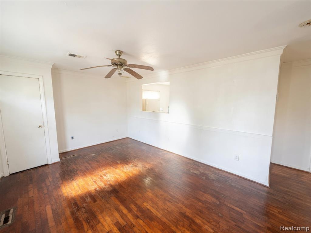 1087 W Kurtz Avenue, Flint, MI 48505 — Photo 3
