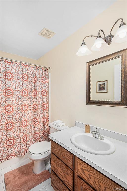 978 WATER VIEW Lane, Fenton, MI 48430 — Photo 13