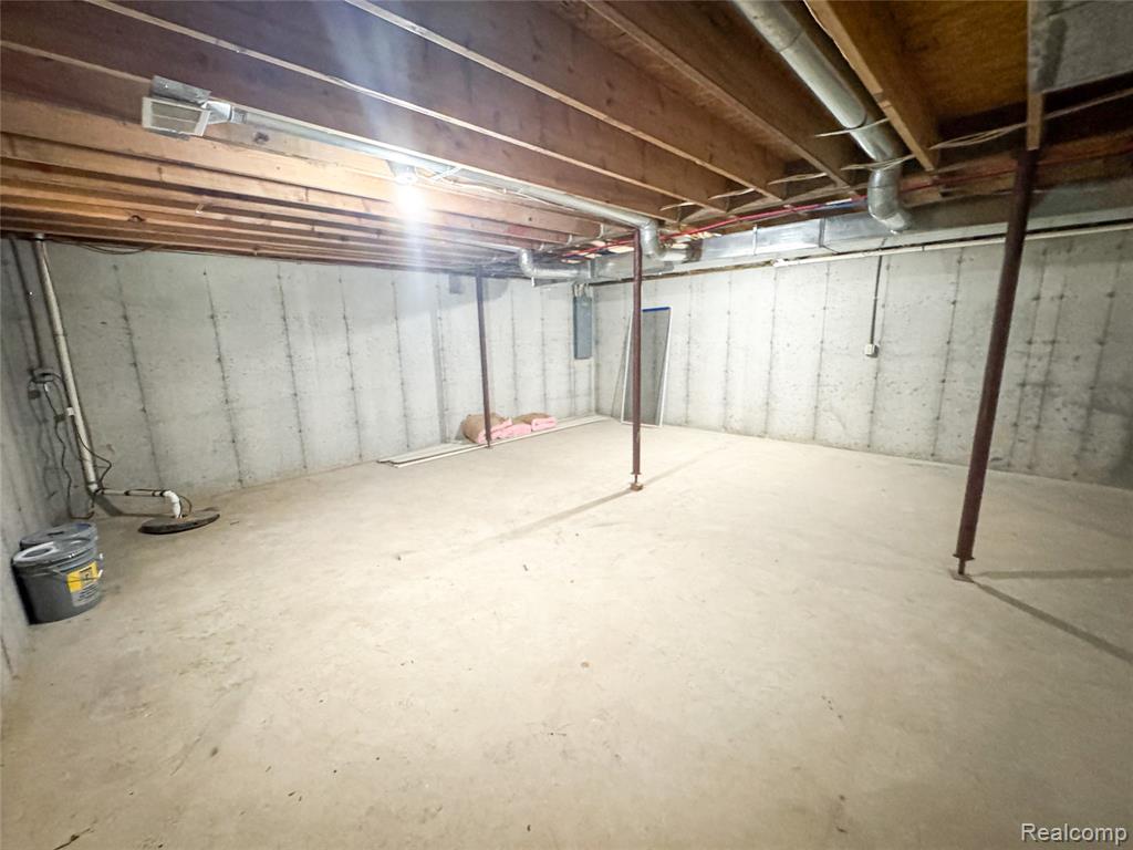 5323 Miller Road, Swartz Creek, MI 48473 — Photo 11