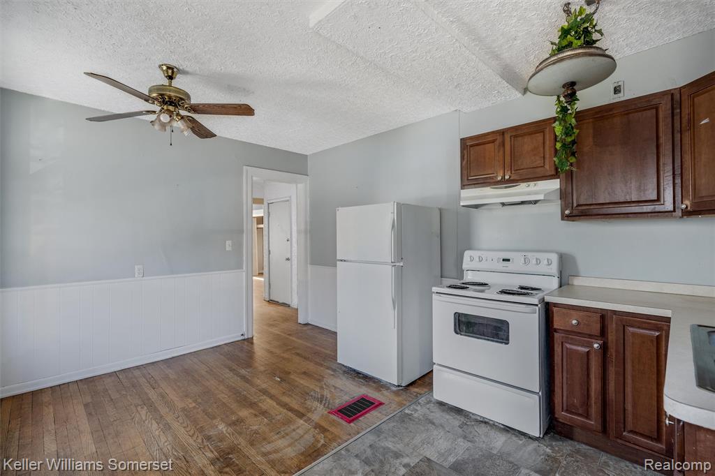 638 Seward Street, Detroit, MI 48202 — Photo 31